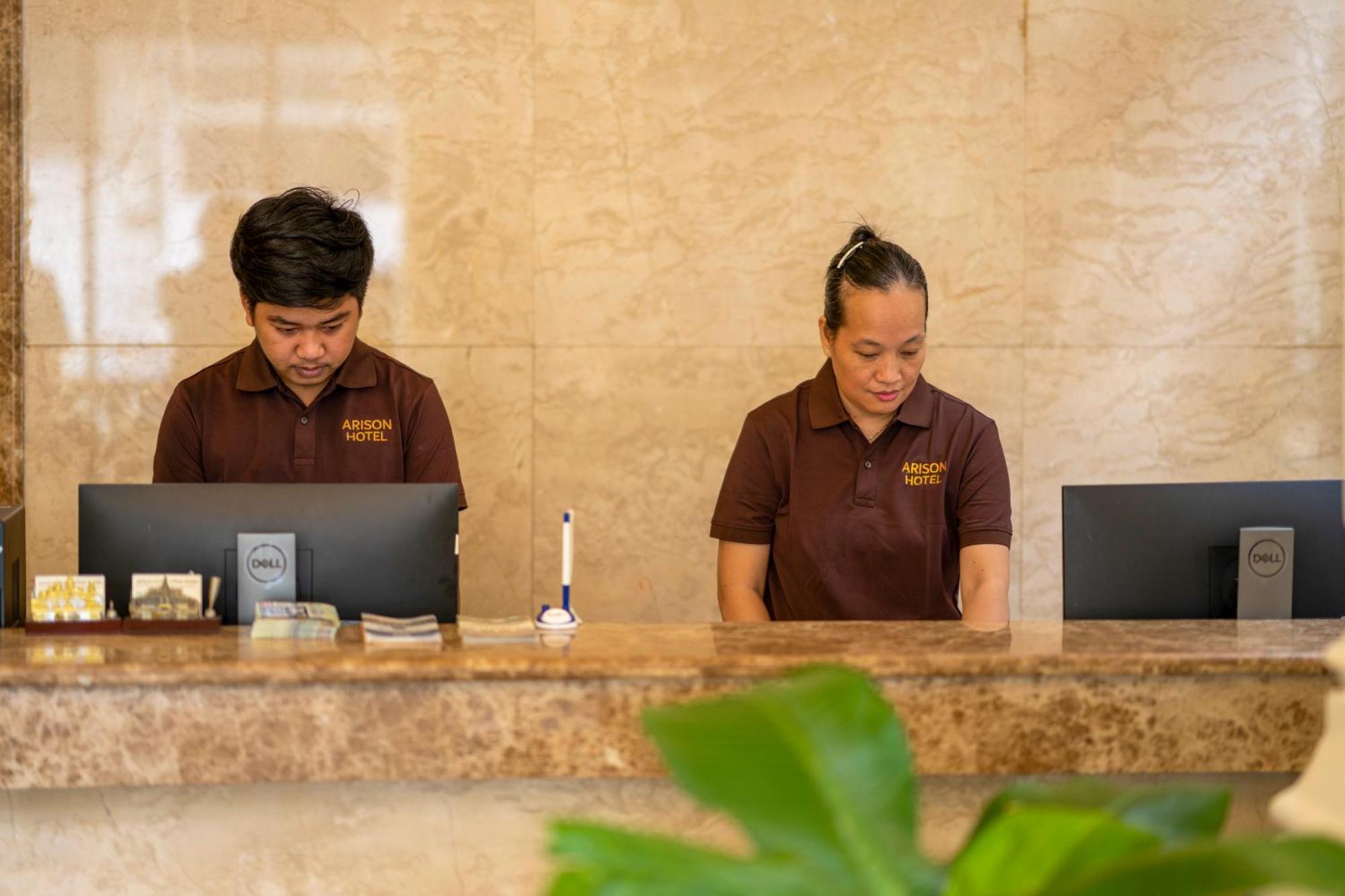 Arison Hotel Phnom Penh Exterior photo