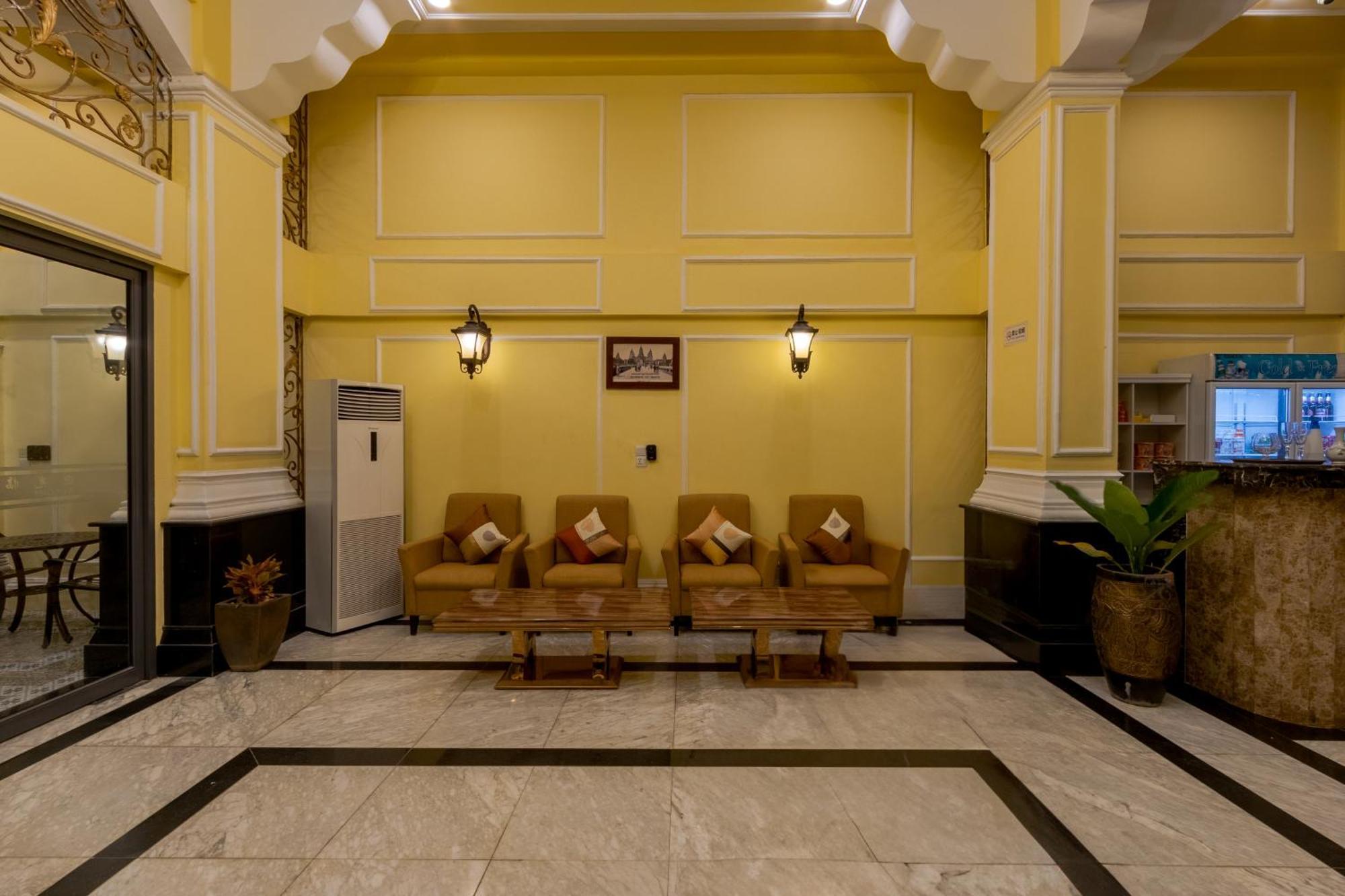 Arison Hotel Phnom Penh Exterior photo